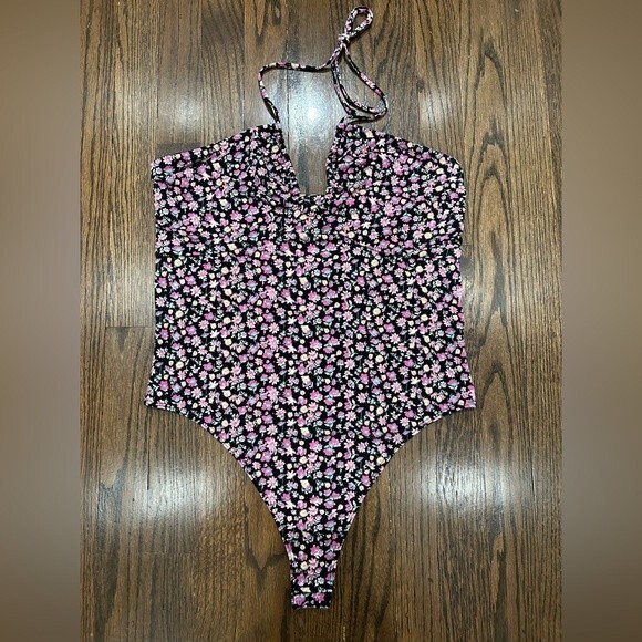 NEW Wayf Tops Wayf Halter Neck Bodysuit Black Ditzy Floral Y2k 90s Size L New - Picture 2 of 6